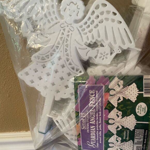 Guardian Angel Fence 15 Interlocking Angels - Picture 10 of 11